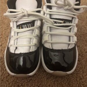Air Jordan 11 “Concord” toddler/baby size.